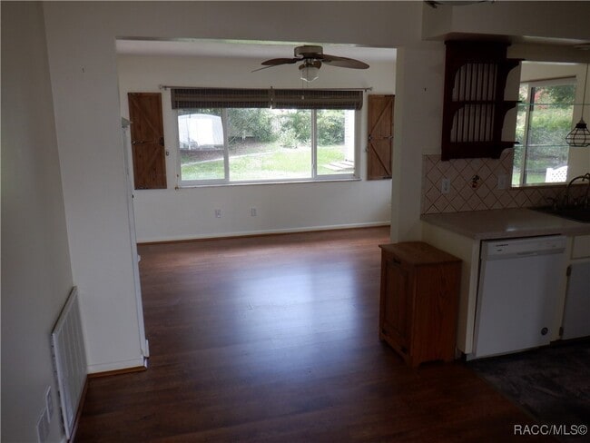 Building Photo - 3790 N Honeylocust Dr