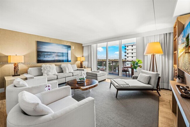 Building Photo - 102 24th St