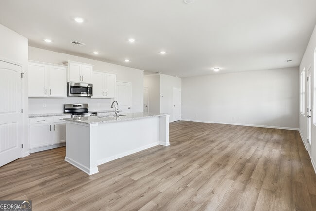 Building Photo - 28 Umber Ln