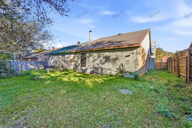 Building Photo - 431 Weaver St