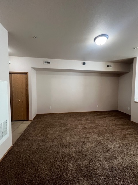 Building Photo - 2 bed 1 bath near NNU and close to downtow...