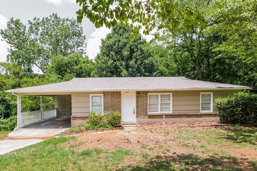 Primary Photo - 1340 5th Pl NW