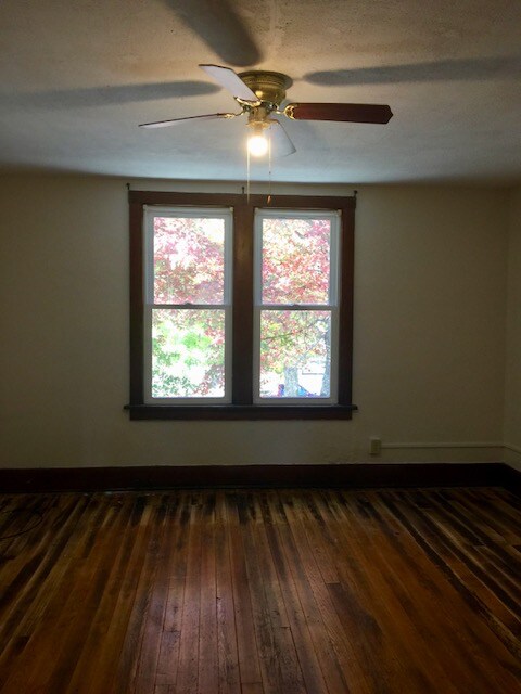 Building Photo - 705 Madison St