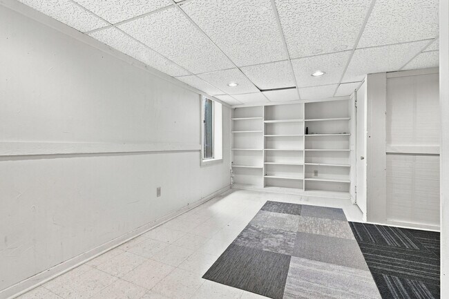 Building Photo - 5141 Buckingham Pl Dr