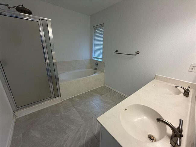 Building Photo - 13405 Tossa Ln