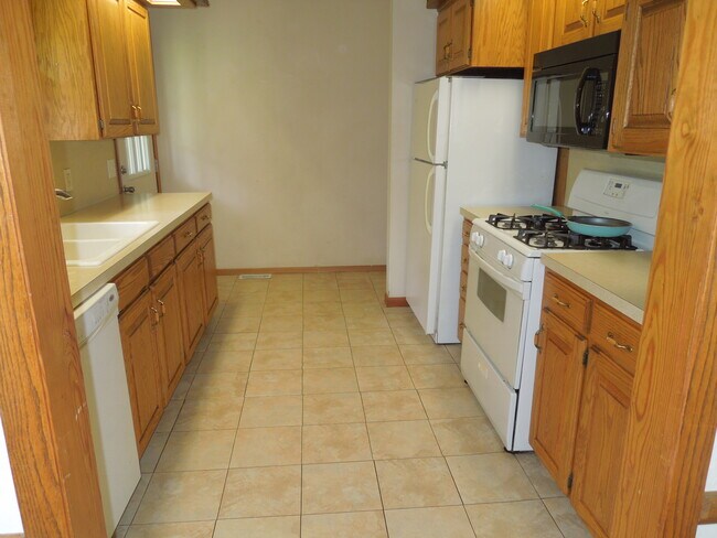Building Photo - 169 San Carlos Cove