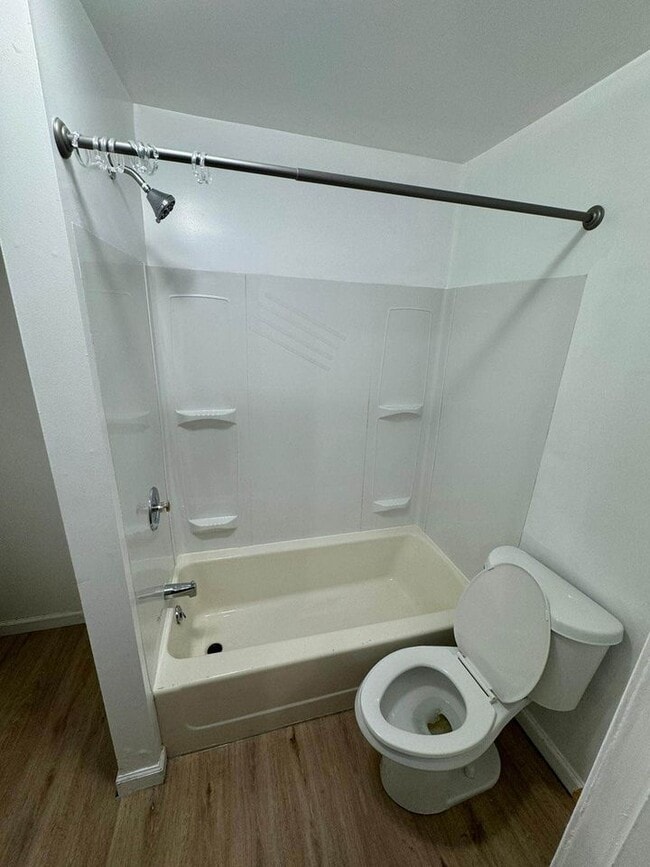 Building Photo - 1252 S 6th Ave