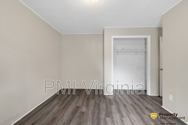 Building Photo - 8109 Diggs Rd