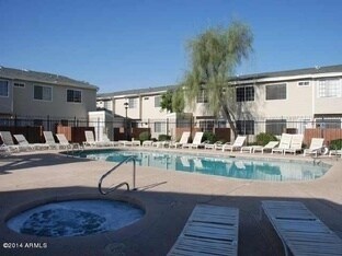 Building Photo - **COMFORTABLE 2br/2ba TOWNHOME (GILBERT & ...
