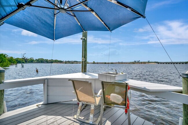 Building Photo - 4408 E Riverside Dr