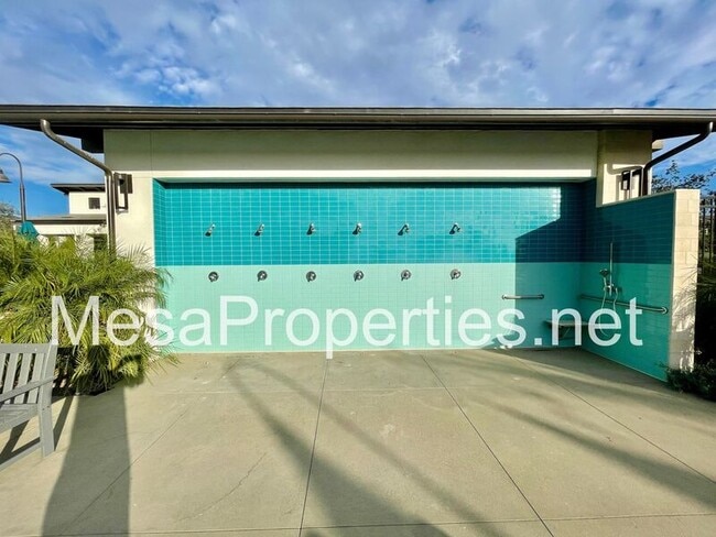 Building Photo - 3647 E Bright Paseo
