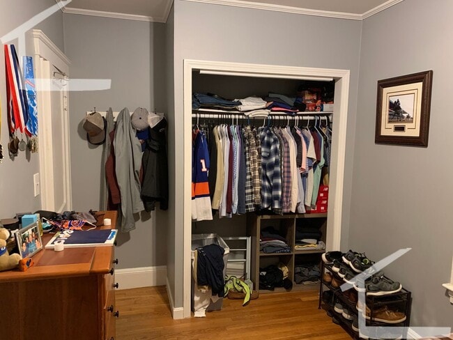 Building Photo - Amazing 1.5 BED in Watertown! Don't miss out.....