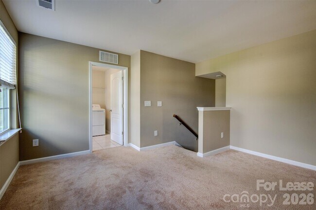 Building Photo - 16125 Hammersmith Farm Dr