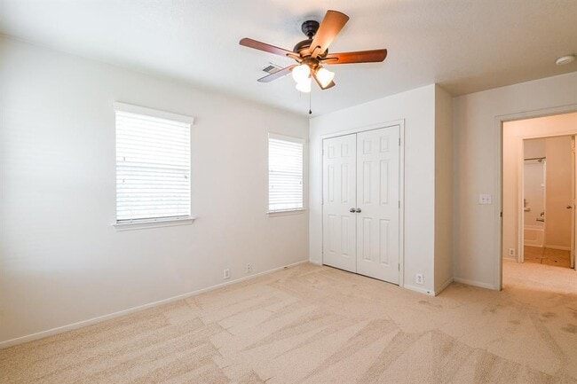Building Photo - 3043 Feather Green Trail