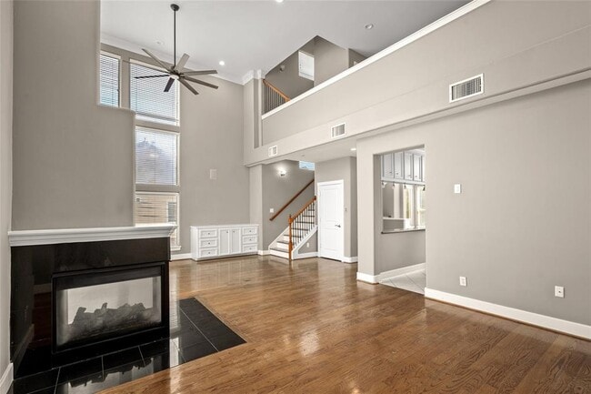 Building Photo - 332 Asbury St
