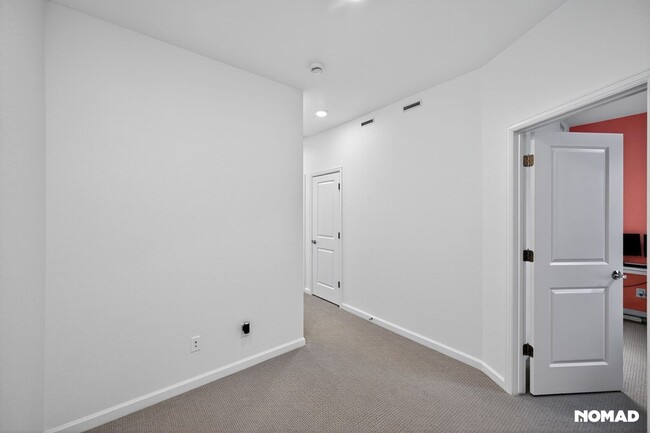 Building Photo - 18201 French Creek Ave