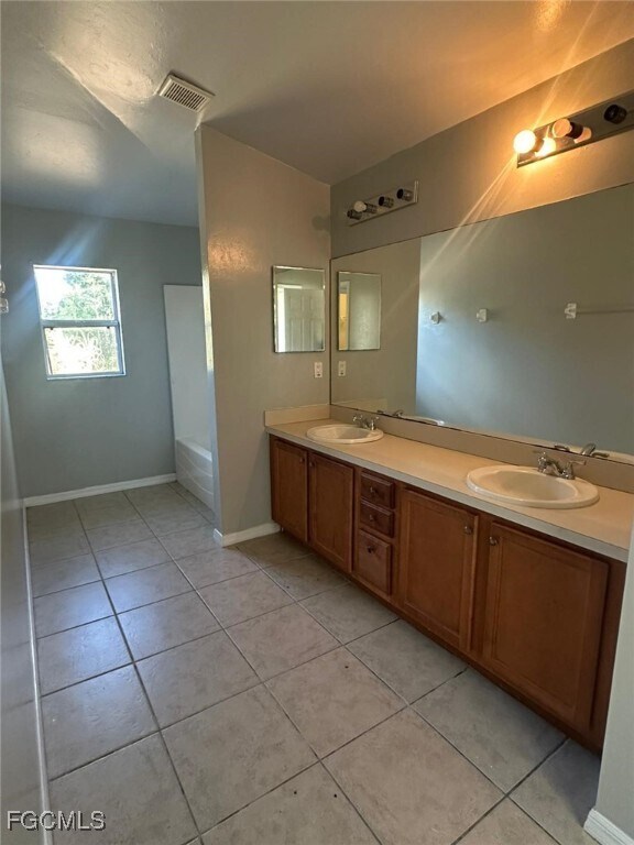 Building Photo - 395 Palomar Ave