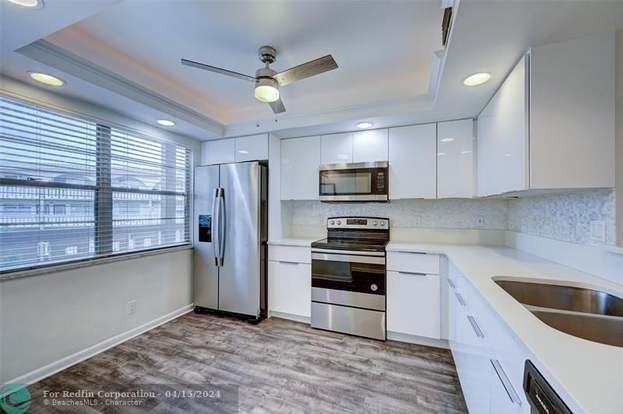 Building Photo - 4401 Martinique Ct