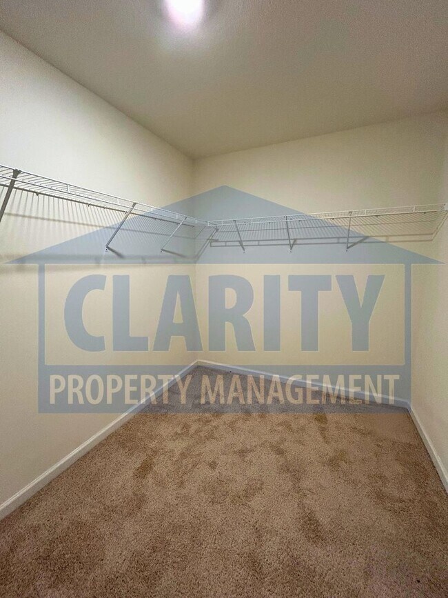 Building Photo - 1471 Housley Dr