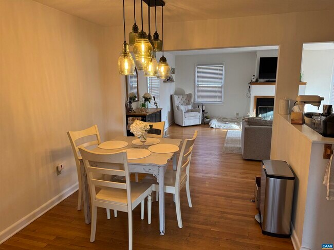 Building Photo - 1028 St Charles Ave