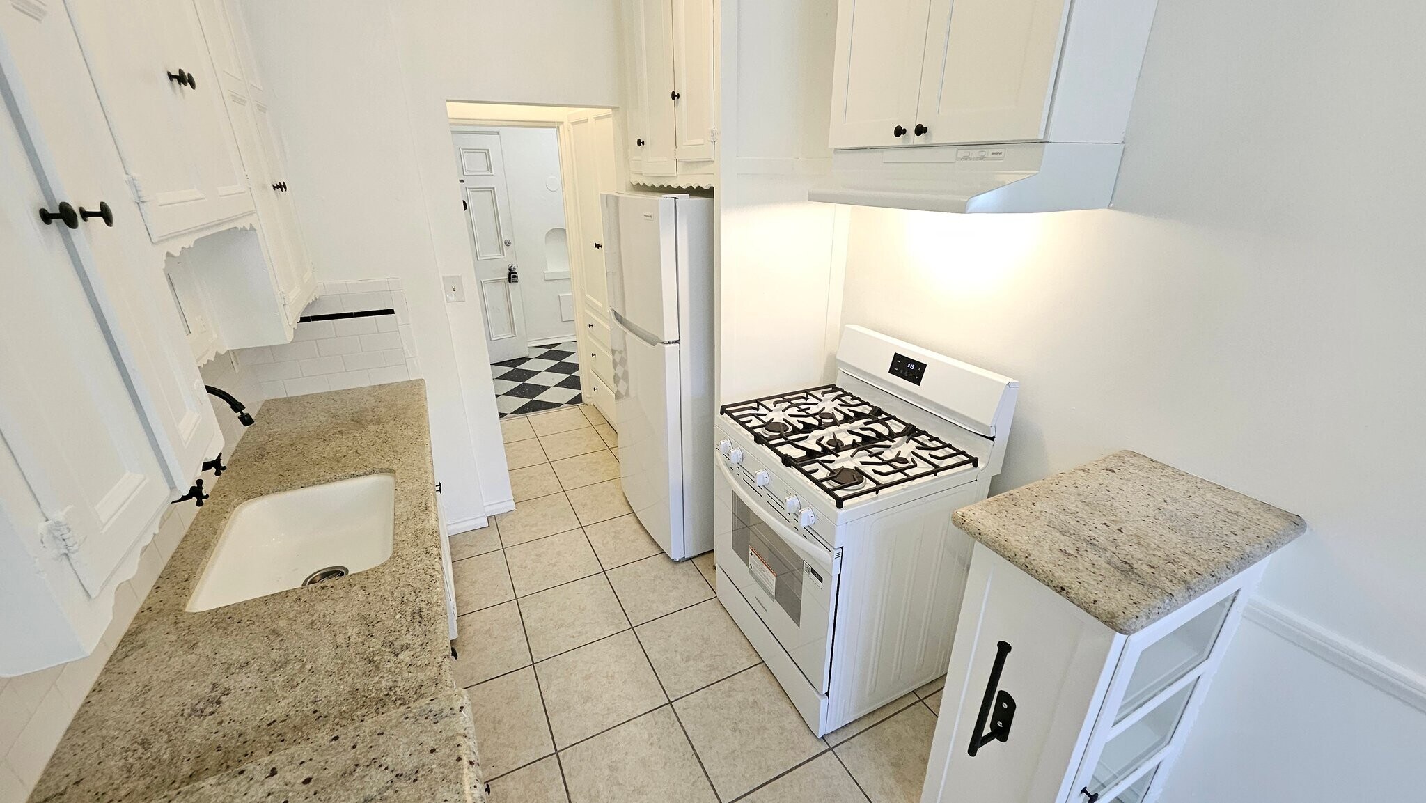 Building Photo - 355 Cochran Ave