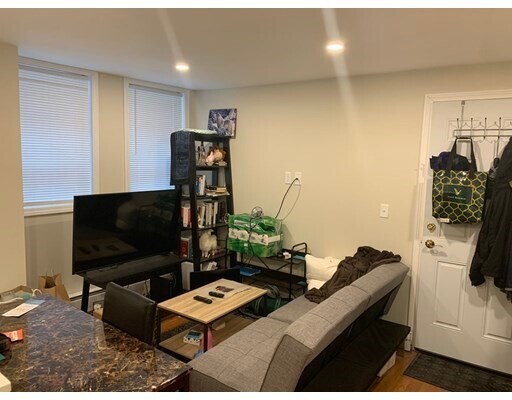 Building Photo - 47 Irving St