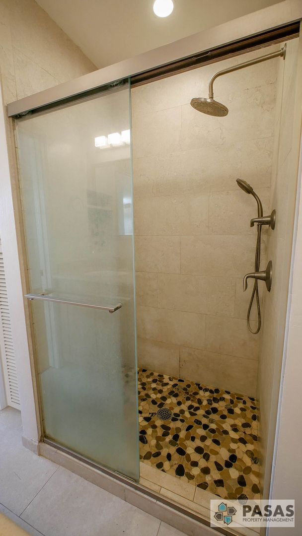 Building Photo - OPEN HOUSE, NOV. 24th at 2 pm - Downtown/Harbor Views!