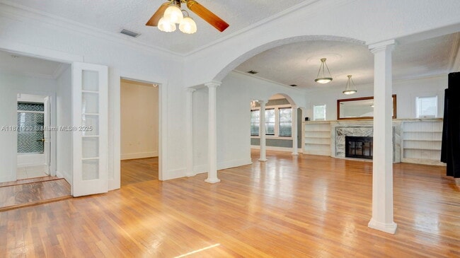 Primary Photo - 1676 SW 11th St