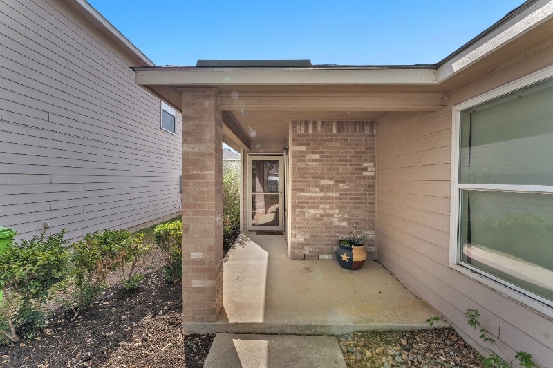 Building Photo - 331 Cedron Chase