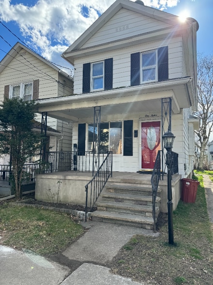 Building Photo - 112 Sharpe St
