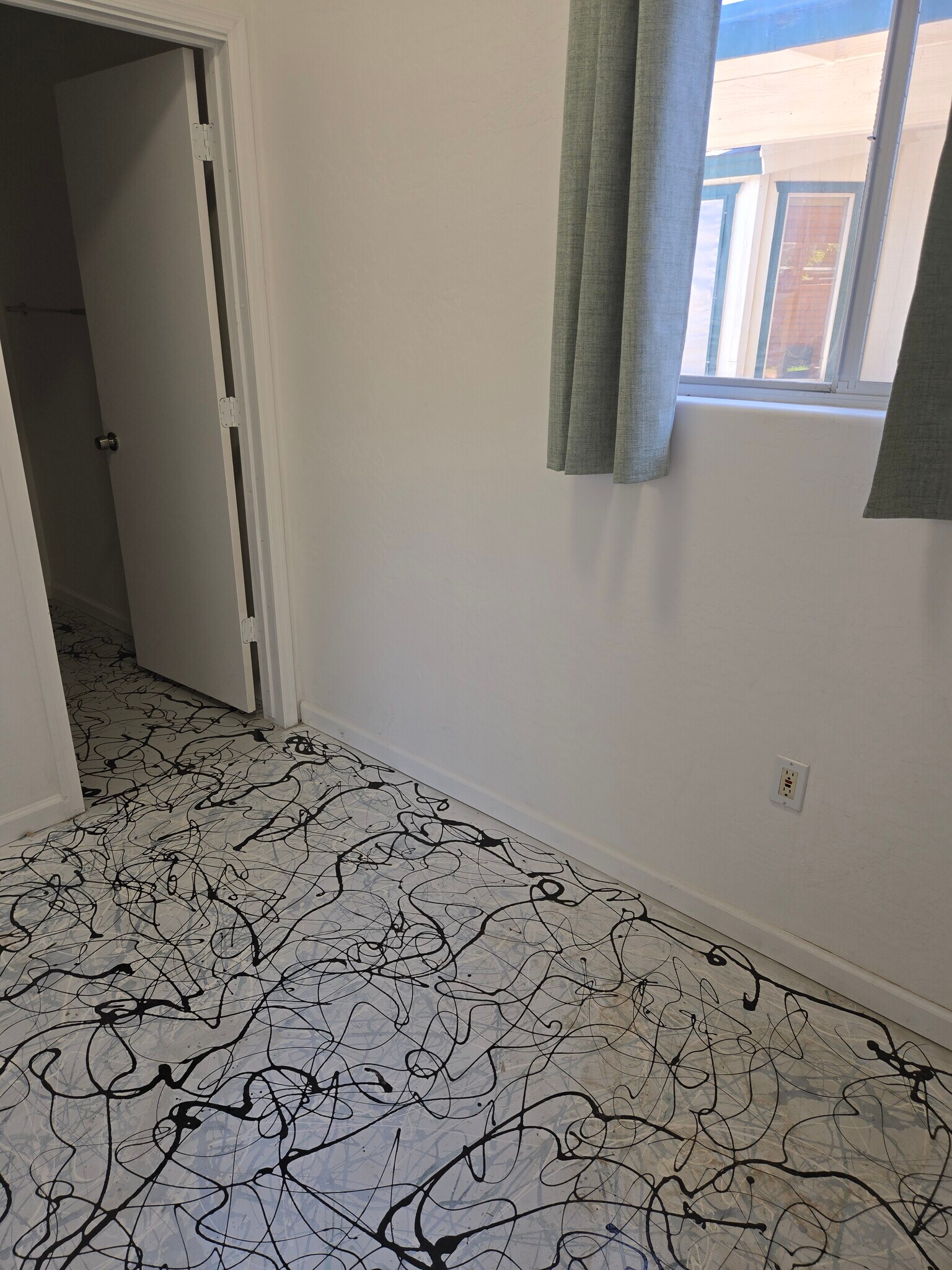 Building Photo - 1410 S 37th St