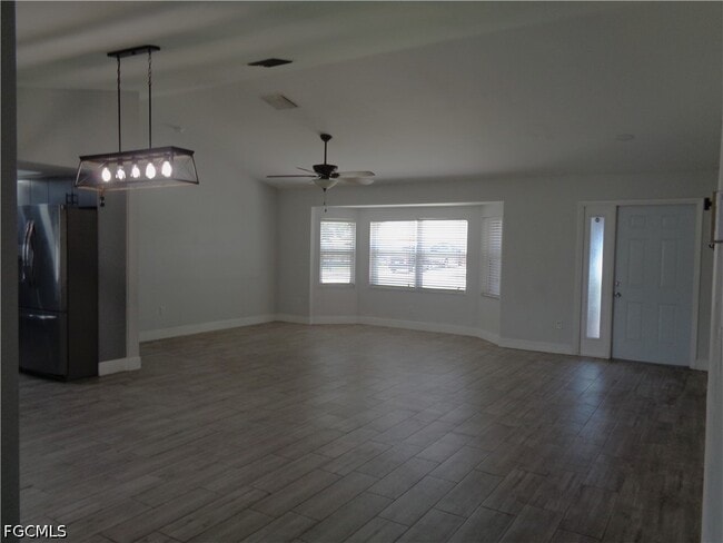Building Photo - 1320 SE 25th Ln