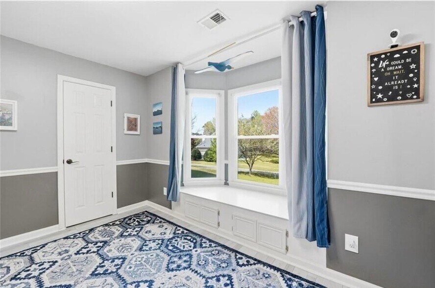 Building Photo - 2158 Chartley Pl