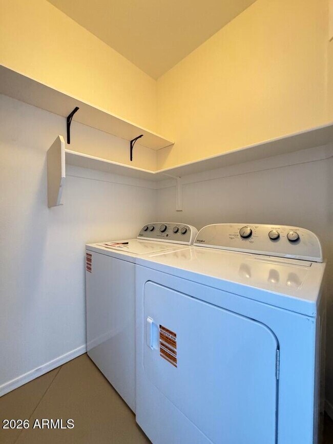 Building Photo - 1701 E Colter St