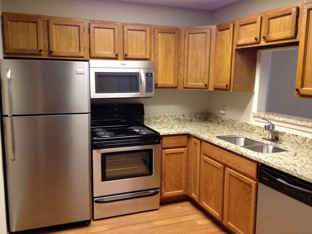 Building Photo - 1624 Aquarena Springs Dr
