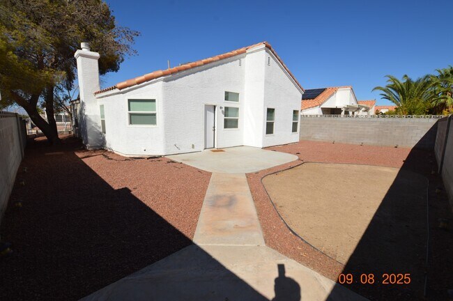 Building Photo - 8225 Mt Brodie Cir