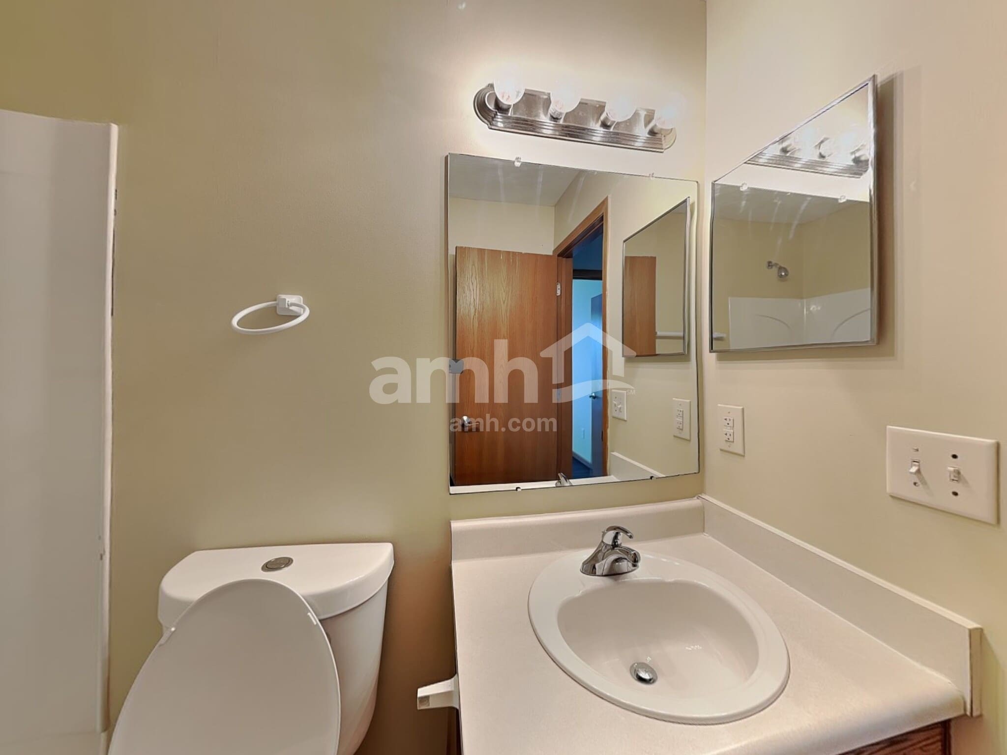 Building Photo - 8023 Crete Ln