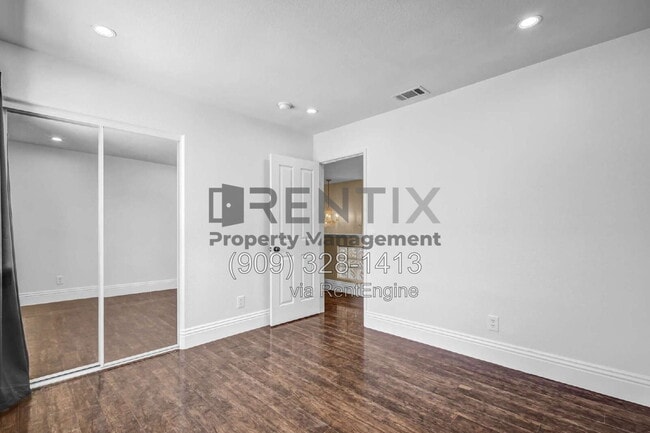 Building Photo - 6694 Cowboy St