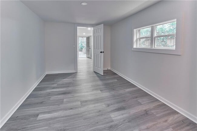 Building Photo - 184 Scott St NW