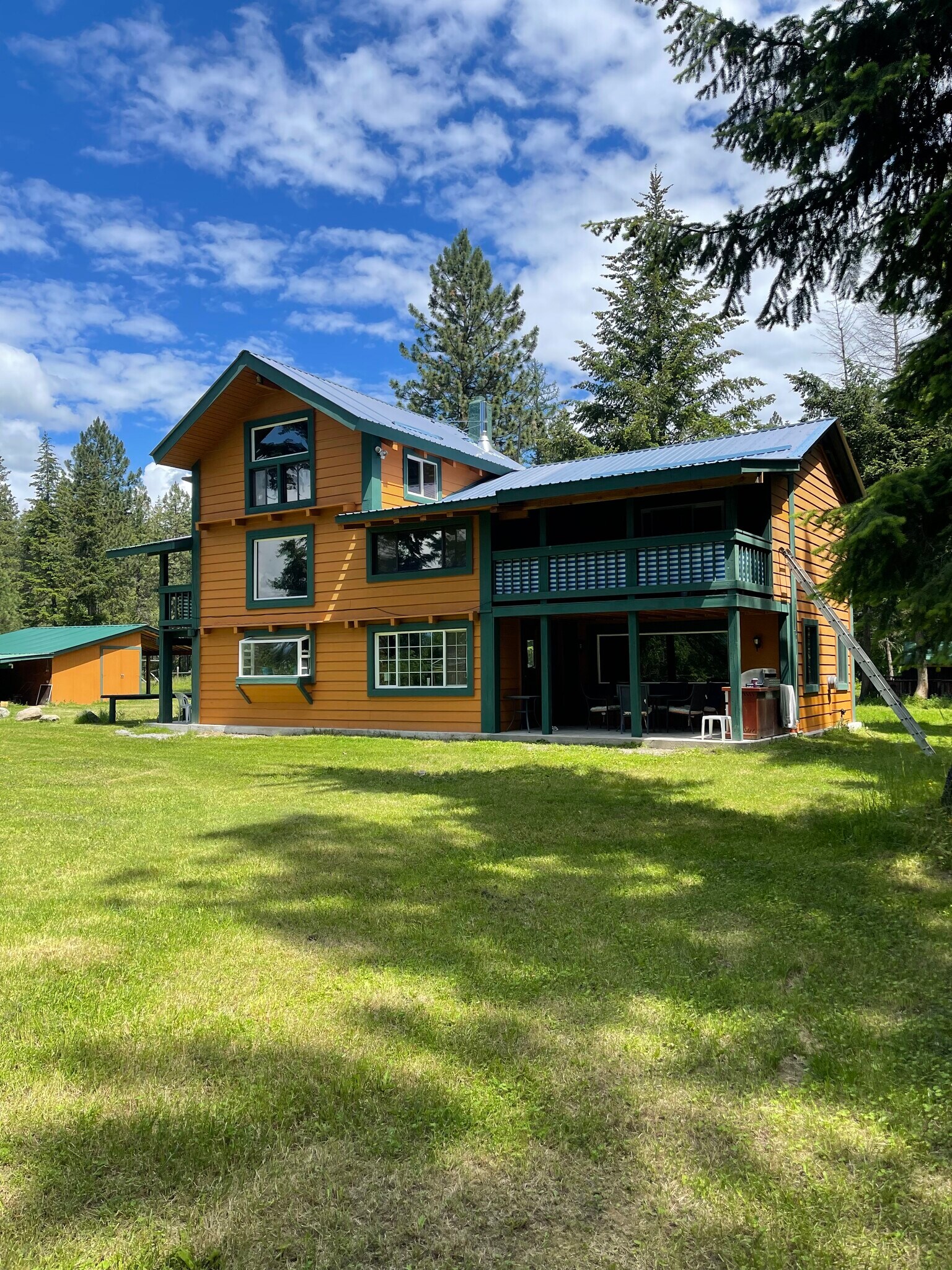 Building Photo - 260 Rustic Ln