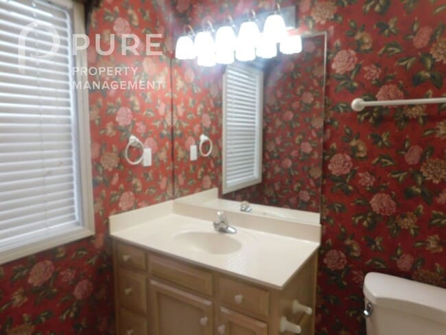 Building Photo - 1011 Wyndham Ln