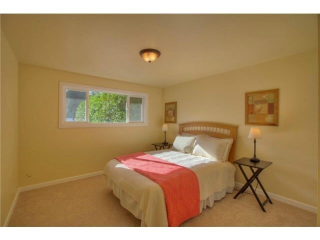 Building Photo - 3BR/1BA Single Family House - Bellevue