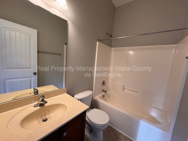 Building Photo - 330 Carthage Ct