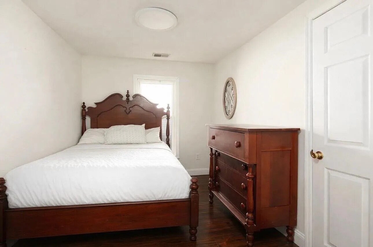 Building Photo - 317 Douglas Ct