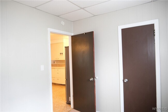 Building Photo - 233 Pennsylvania St