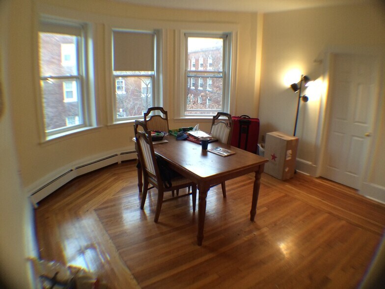 Building Photo - 19 Green St