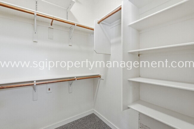 Building Photo - 13178 W Rimrock St