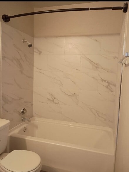 Building Photo - 6229 Yerba Ln