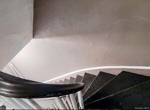 Building Photo - 64 Brookside Ave