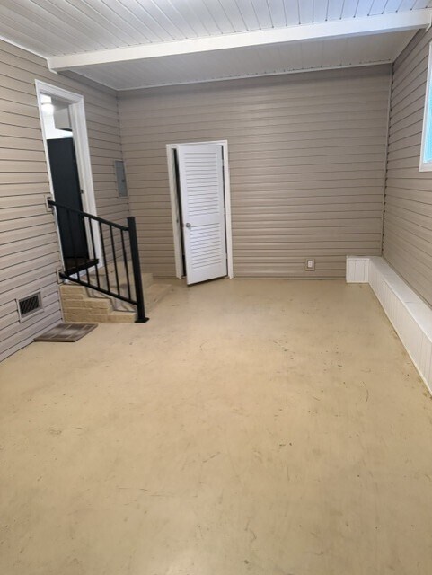 Building Photo - 310 Massee Dr